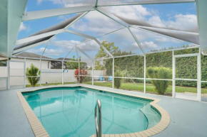 Private Yard and Pool Stunning Cape Coral Getaway!
